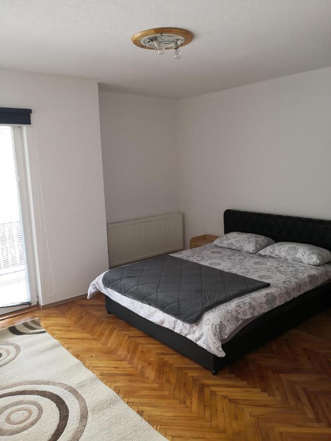 Appartement Apartman Sana Lux à Sanski Most Extérieur photo